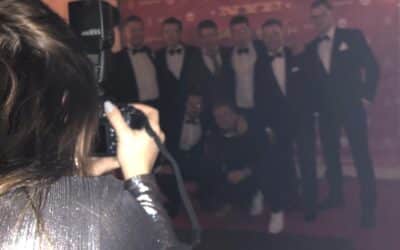 Jij bent jong, natuurlijk krijg je dan klanten!